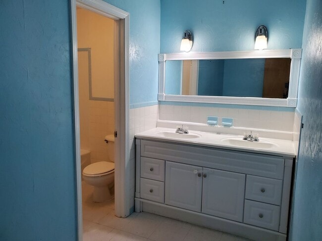 Building Photo - Oxford Heights Subdivision