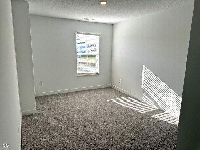 Building Photo - 769 Felix Dr