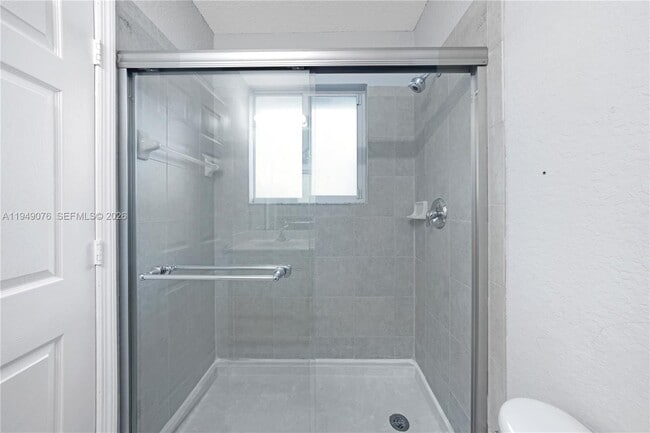 Building Photo - 3533 Sonoma Dr