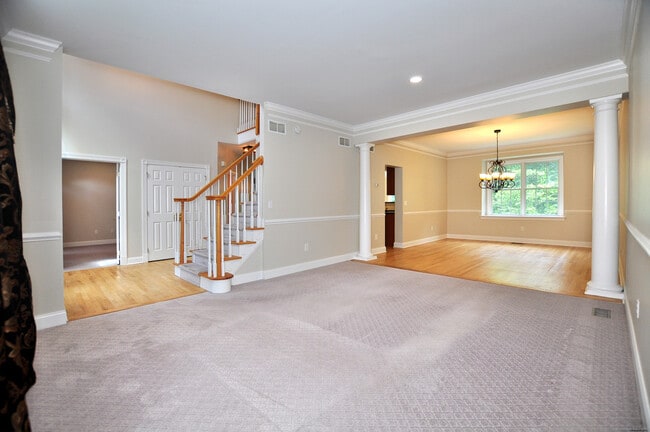 Building Photo - 34 Auburn Knoll