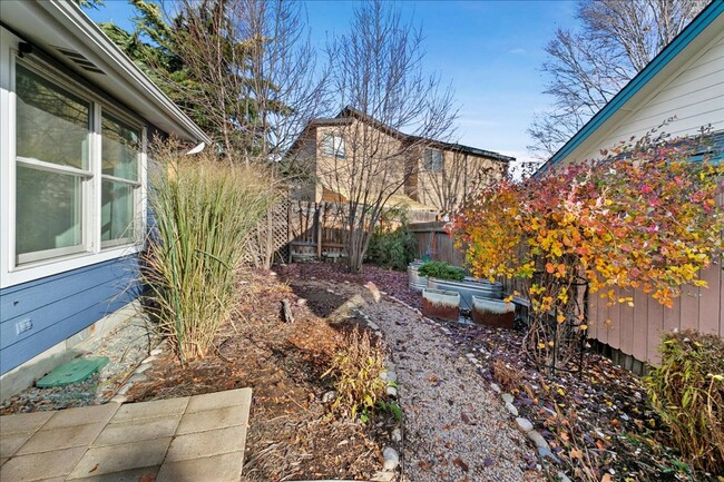 Building Photo - Beautiful SE Boise Home!