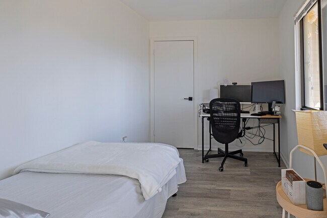 Building Photo - 39 Lance Cir