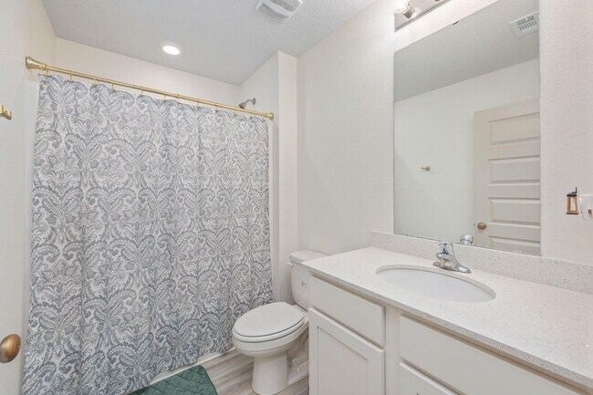 Building Photo - 545 Mary Lou Way