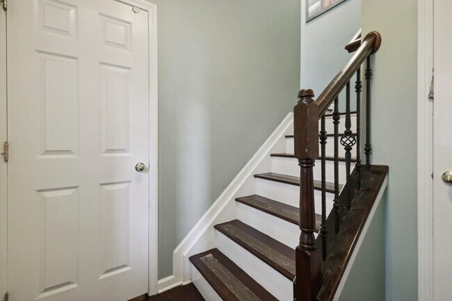 Building Photo - 80 Lydia Dr