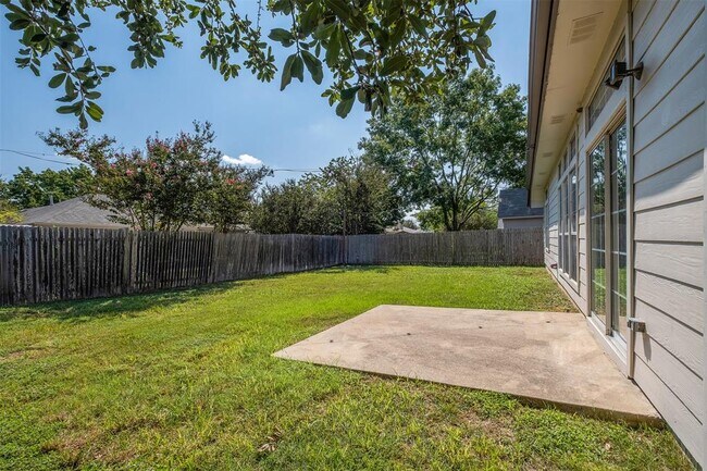 Building Photo - 119 Tanner Cir