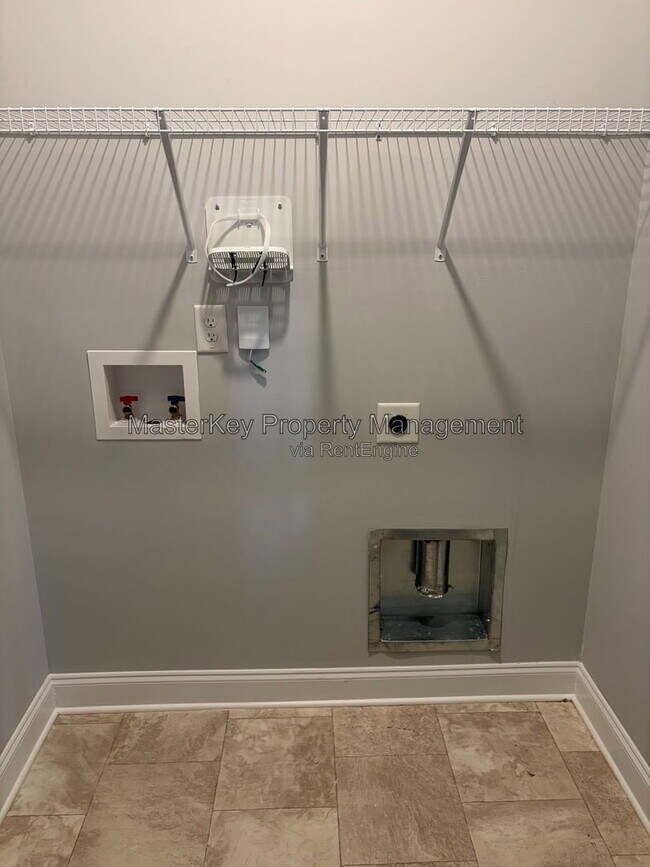 Building Photo - 275 Buhrstone Ml St