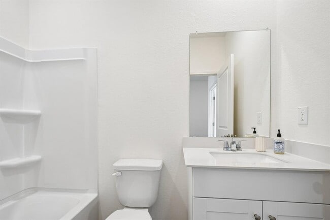 Building Photo - 1305 Morris Lp