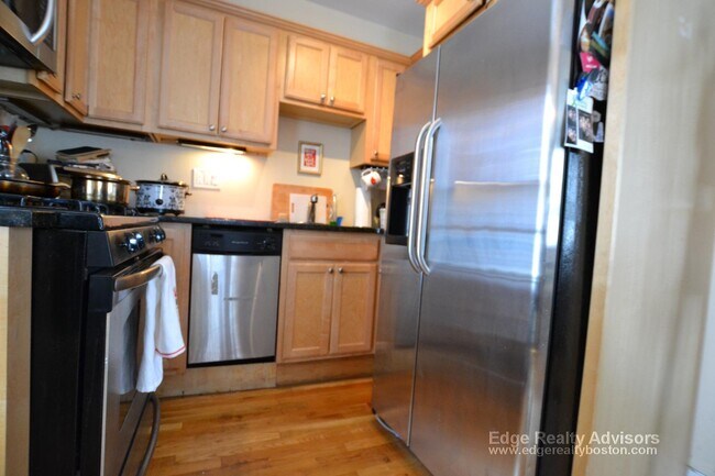 Building Photo - 7 Eulita Terrace