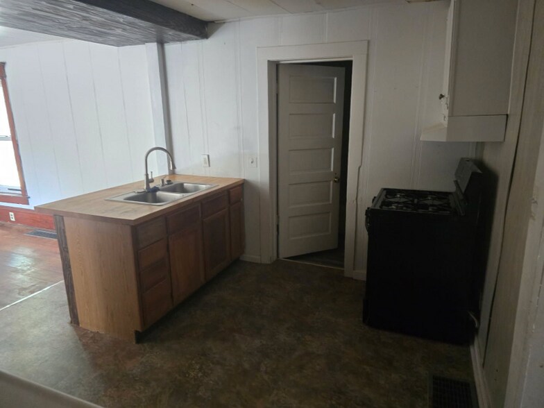 Building Photo - 117 S Rutledge St