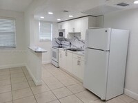 Building Photo - 3901 SW 112th Ave