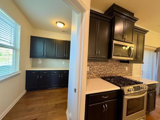 Building Photo - 1200 Governess Ln