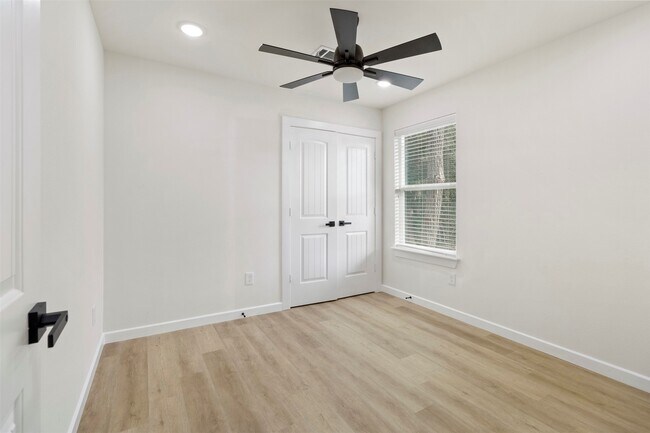 Building Photo - 4107 Coon St