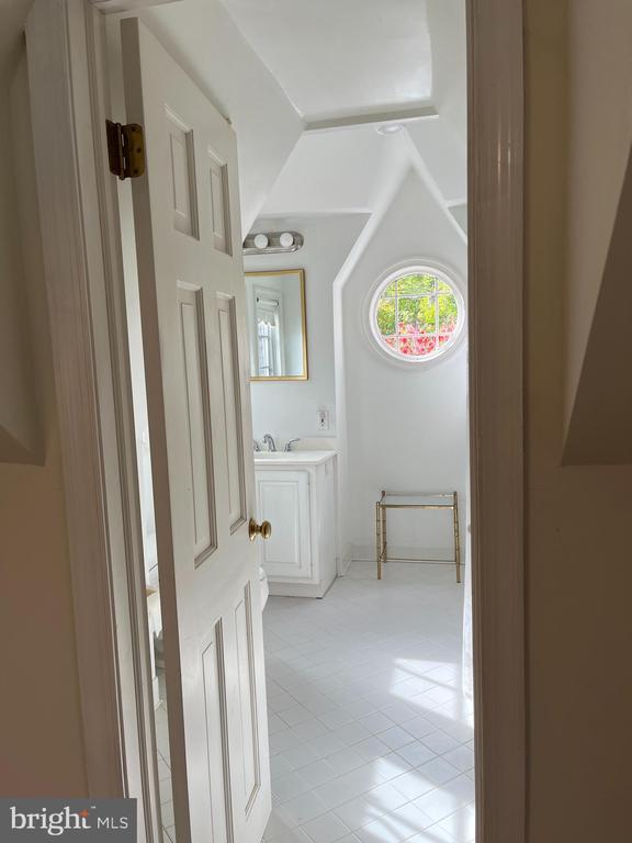 Building Photo - 8904 Grant St