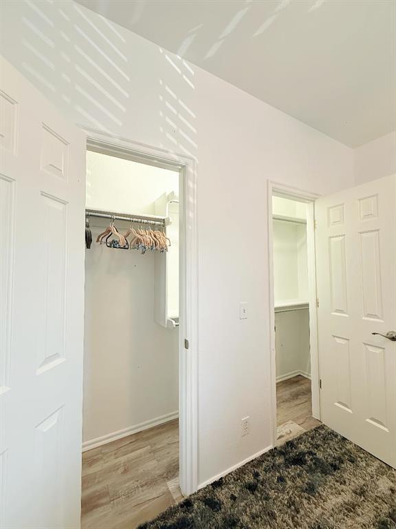 Building Photo - 6162 N Brookline Ave