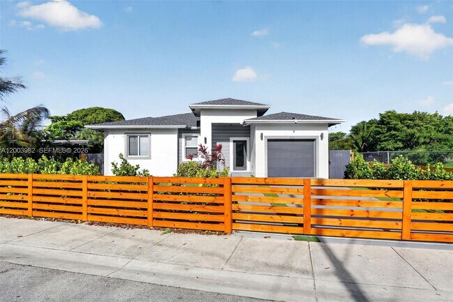 Building Photo - 655 NW 24th Ave