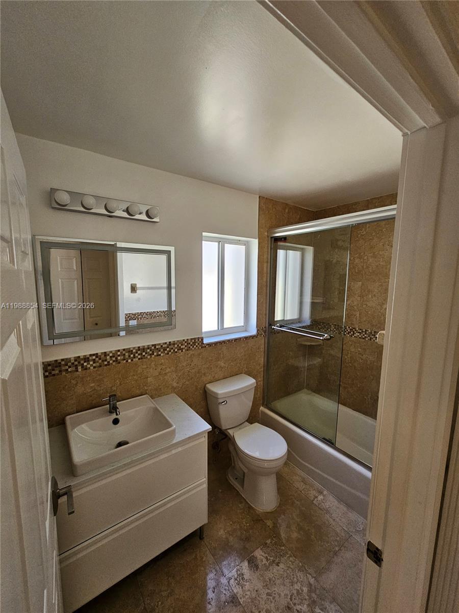 Building Photo - 4279 Greenbriar Ln