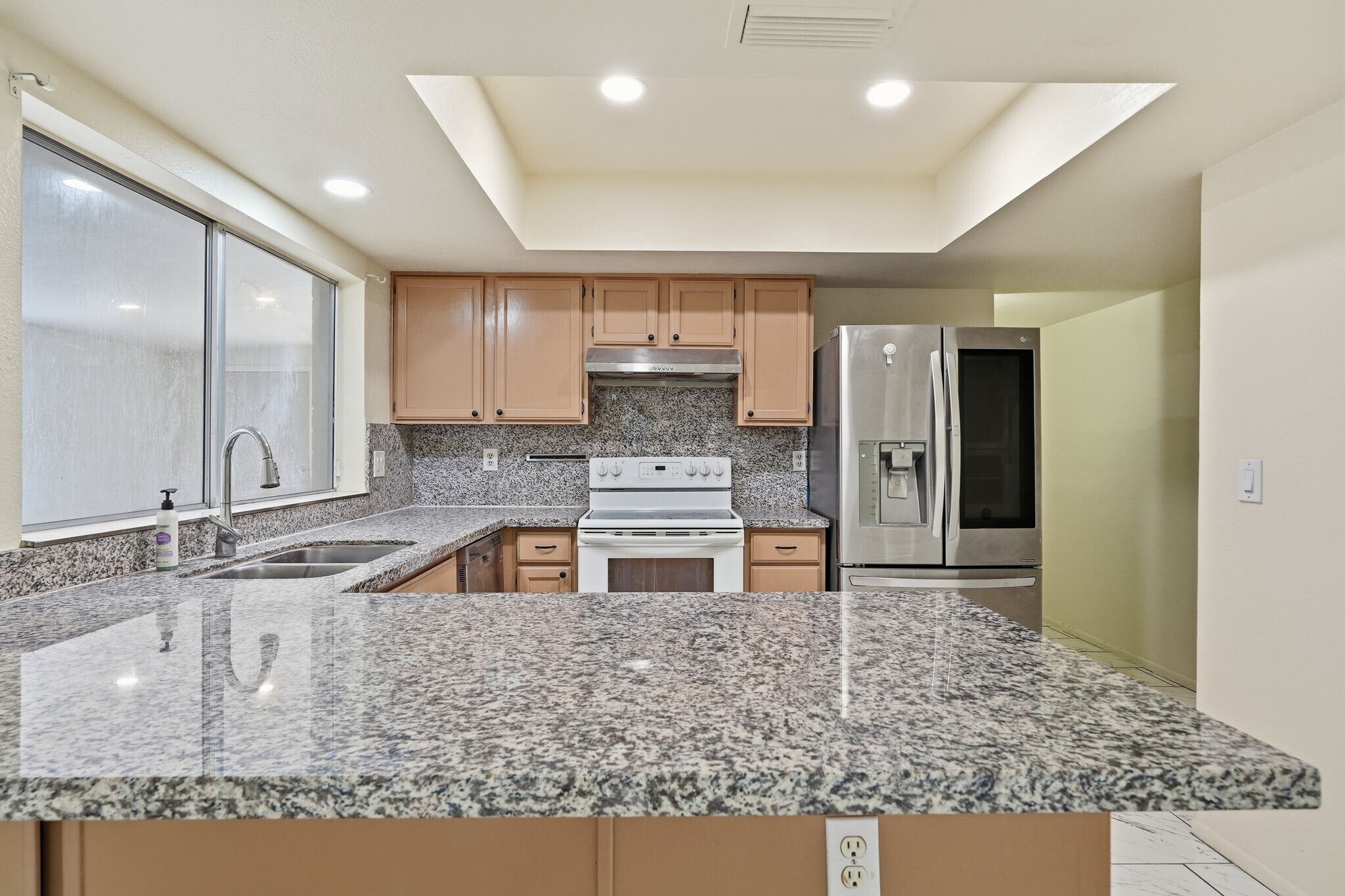 Building Photo - 4731 W Paradise Ln
