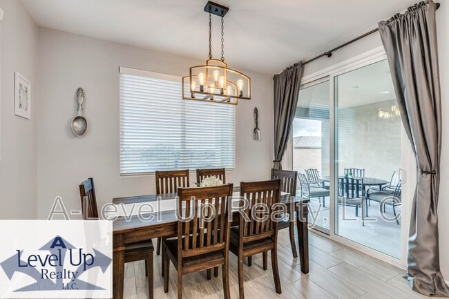 Building Photo - 14097 N Silverleaf Ln