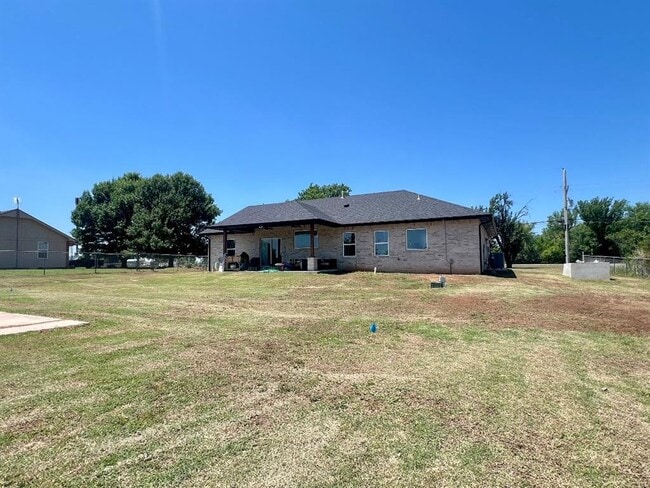 Building Photo - 2241 Old Hwy 81