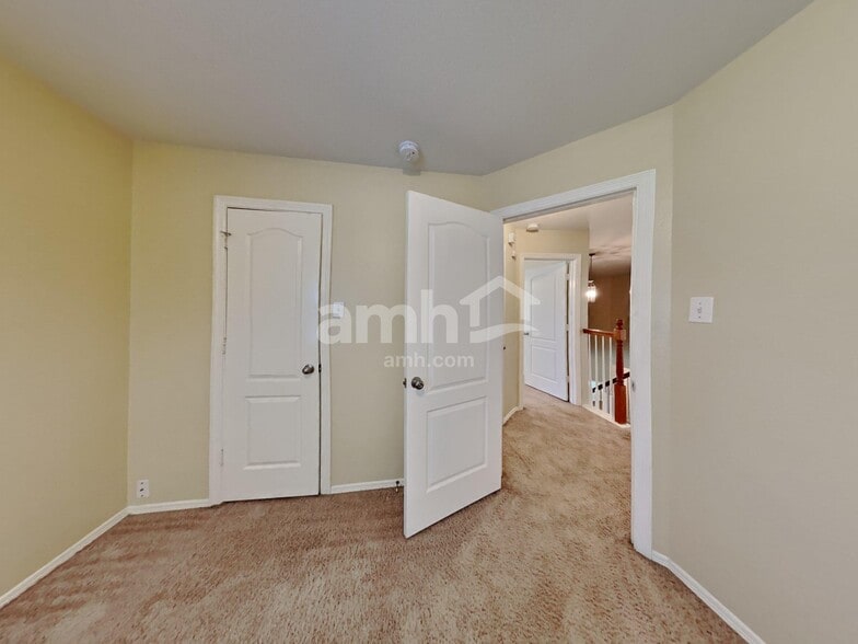 Building Photo - 1101 Shadow Glenn Dr