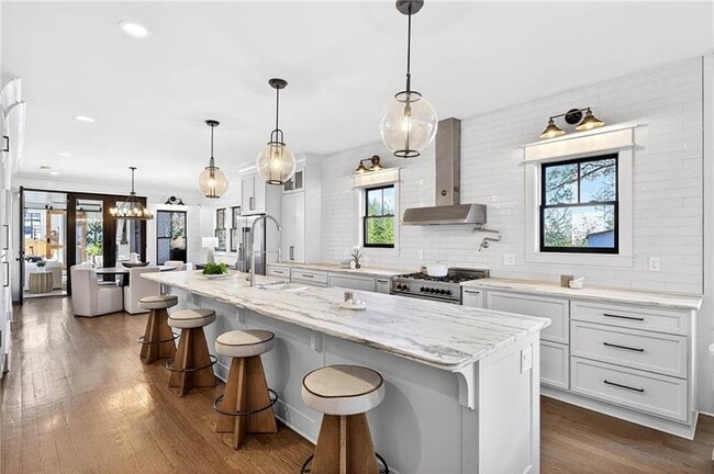 Building Photo - 636 Kennesaw Ave NE