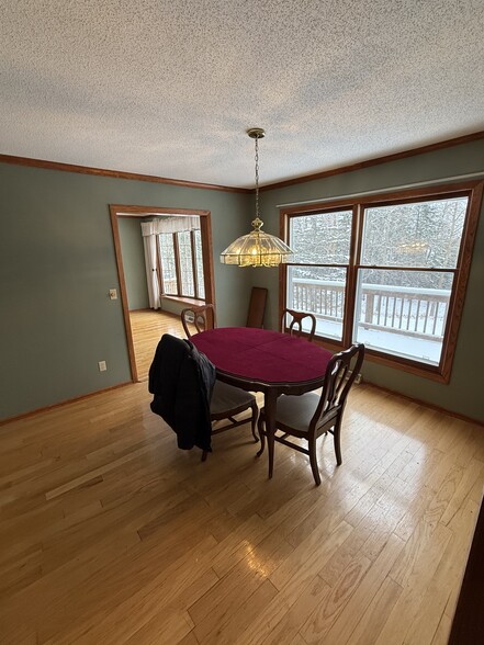 Building Photo - 4557 Island View Dr NE