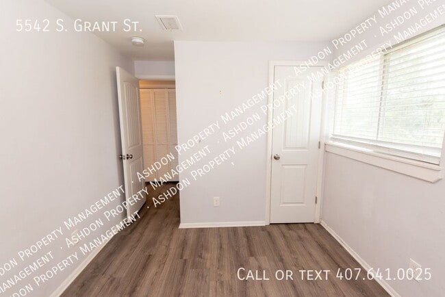 Building Photo - 5542 S Grant St
