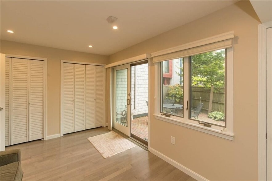 Building Photo - 319 Swans Wharf Row