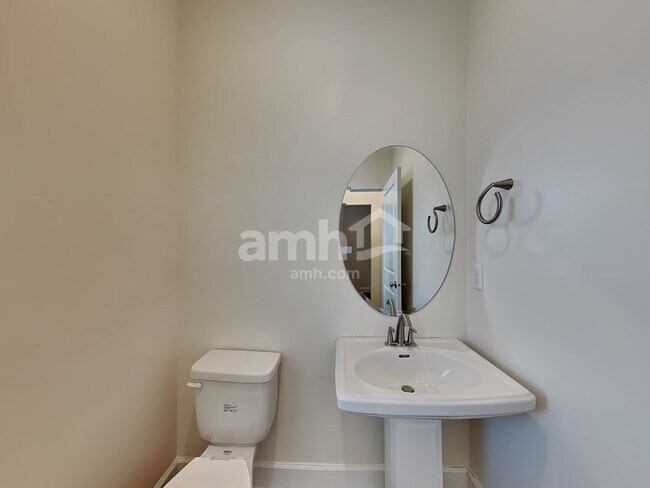 Building Photo - 2335 S Wild Horse Way