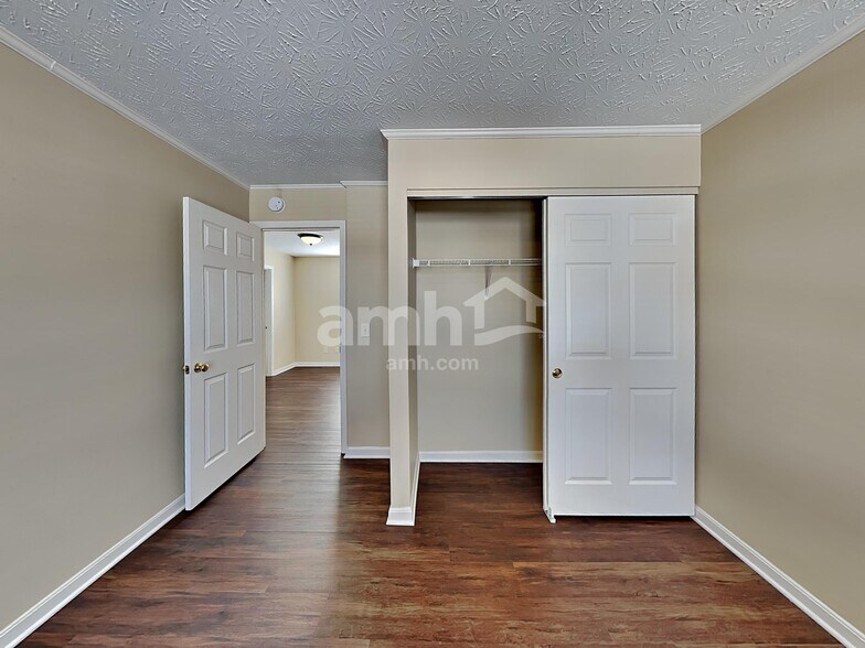 Building Photo - 6540 Black Forest Ct