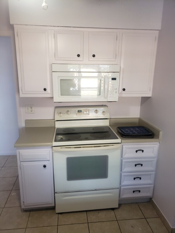 Building Photo - 21 11th St