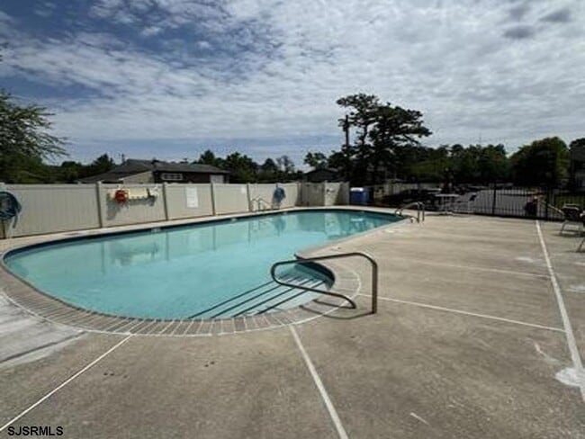 Building Photo - 104 Vail Ct