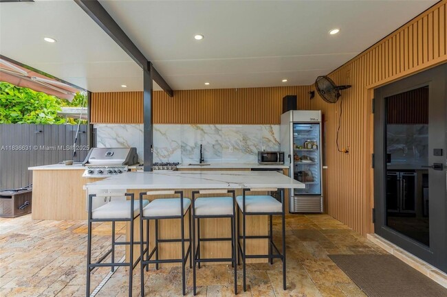 Building Photo - 15569 SW 138th Pl