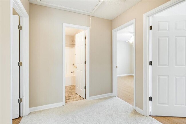 Building Photo - 4209 Zephyrhills Dr