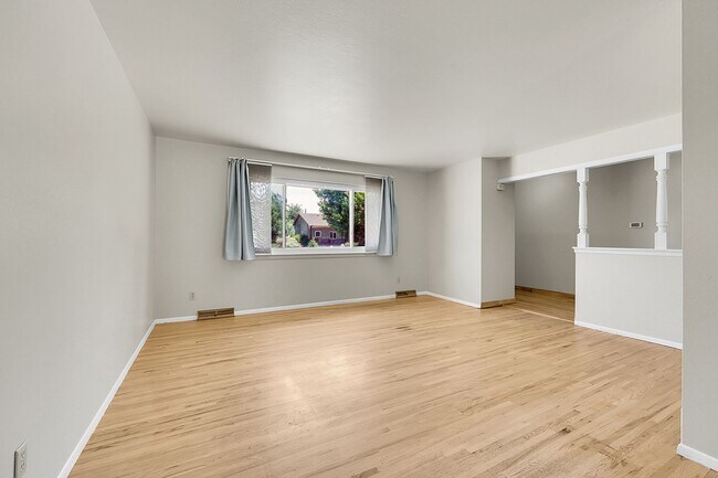 Building Photo - 4220 Edwinstowe Ave