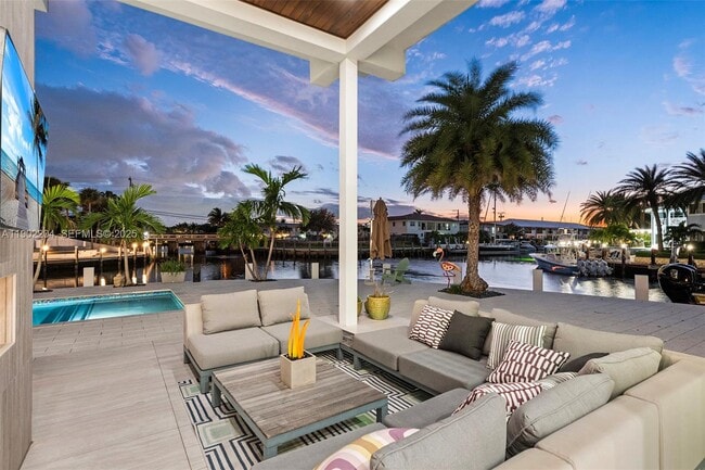 Building Photo - 3701 NE 26th Ave