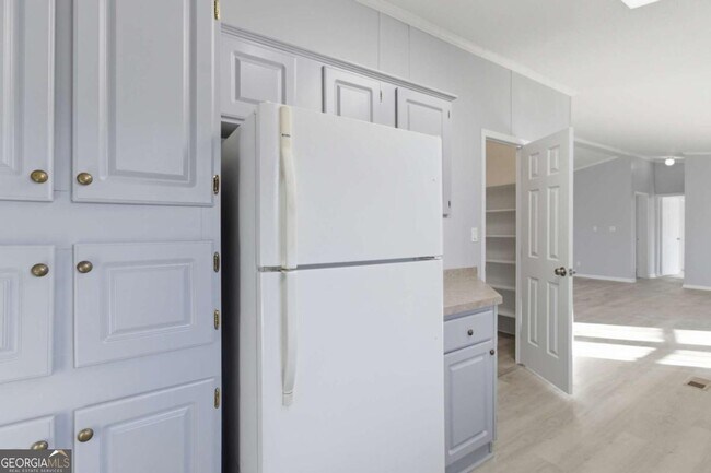 Building Photo - 5320 Long Branch Rd