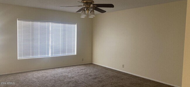 Building Photo - 3 bedroom home in Glendale!