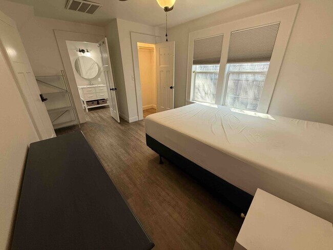 Building Photo - 2600 Townsend Dr