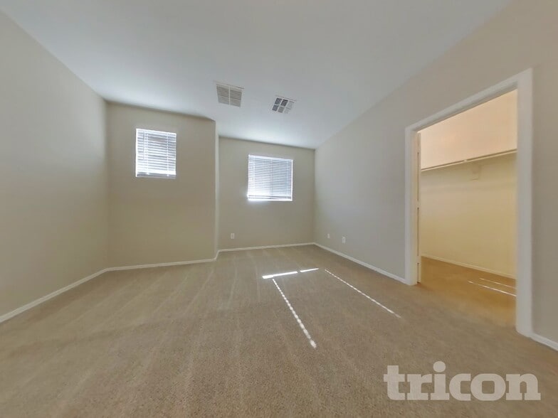 Building Photo - 9406 W Berkeley Rd