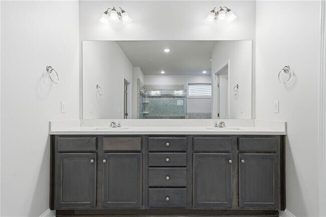 Building Photo - 7040 Ansley Pk Wy