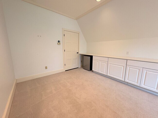 Building Photo - One Of Kind Home In Hedgemore Acres Subdivision! Gated! Landscaping Included! Over 5,000 Sq Ft! M...