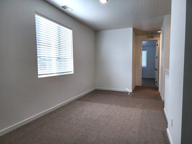 Building Photo - 350 N Lagrasse Ln