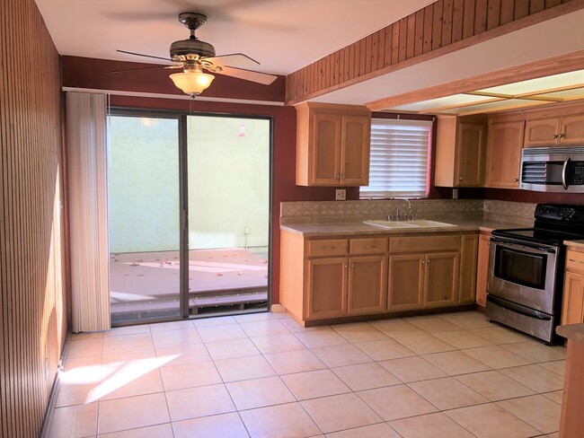 Building Photo - Centrally Located in the Heart of Watsonville!