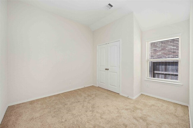 Building Photo - 26038 Quiet Field Ct