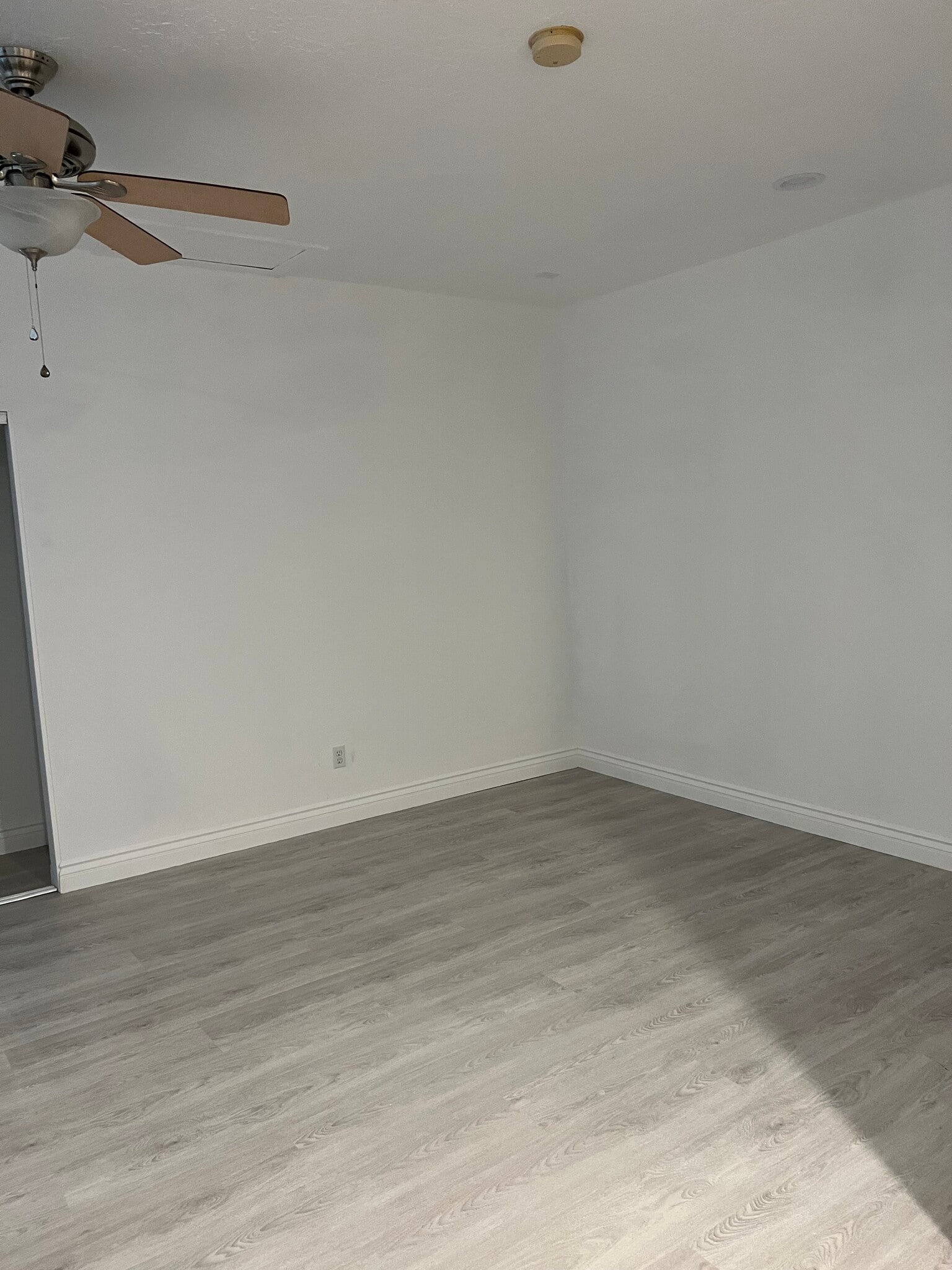 Bedroom - 11070 Densmar Rd