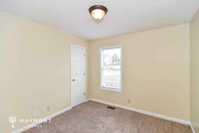 Building Photo - 129 Monarch Ln