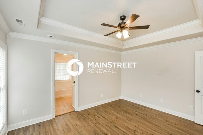 Building Photo - 3 Bedroom Pet-Friendly Home in HUNTSVILLE, AL with Main Street Renewal