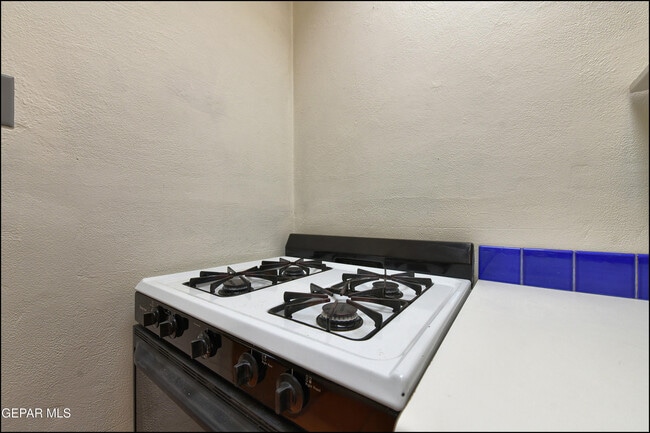 Building Photo - 1100 Kelly Way