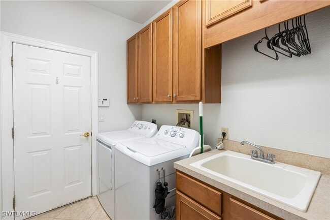 Building Photo - 4923 Cerromar Dr